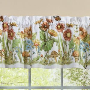 Garden Glory Valance & Table Linens