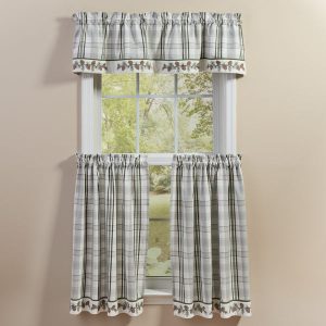 Ponderosa Pine Bordered Tier Curtain & Table Linens