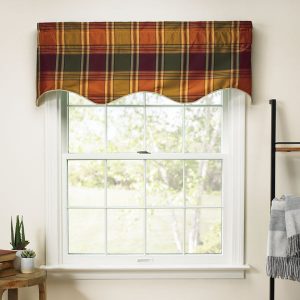 Boroughs Plaid Lined Faux Silk Scallop Valance