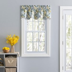 Hydrangea Lined Scallop Valance