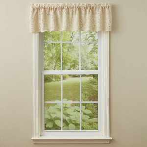 Lace Valance and Table Linens