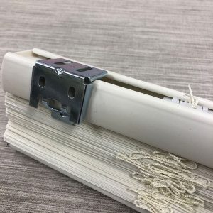 cordless-1-vinyl-mini-blinds-alabaster-cordless-vinyl-17×64-ala_2.jpg