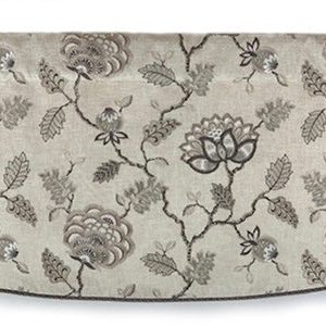 Wheaton Lined Embroidered Crescent Valance